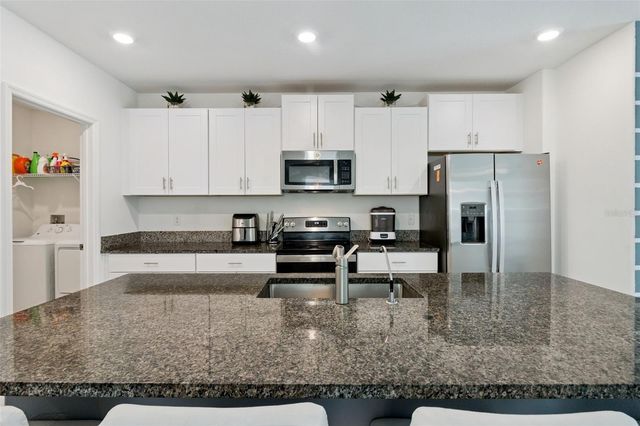 2087 OLD PASTURE LN, Lakeland, FL 33801