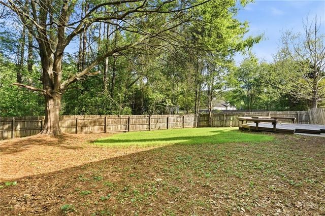 129 Northcrest Way, Powder Springs, GA 30127