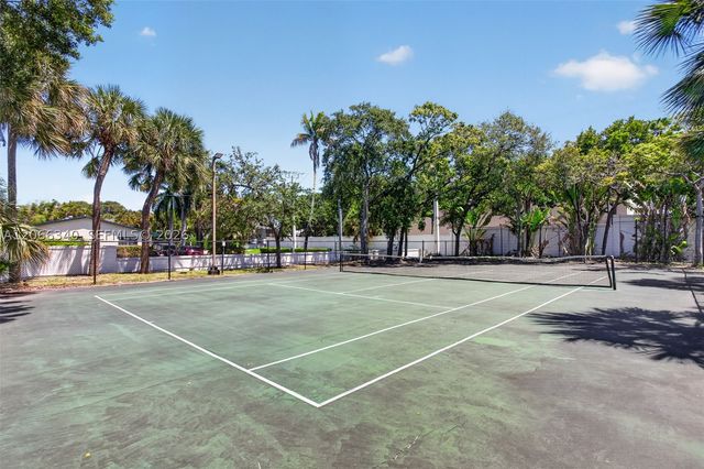 2445 SW 18th Ter 807, Fort Lauderdale, FL 33315