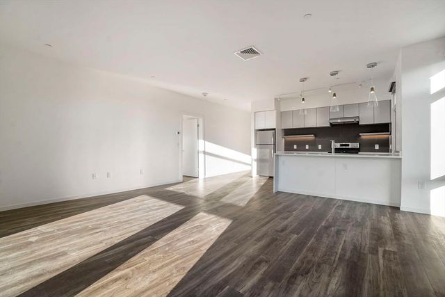 839 Beacon Street 506, Boston, MA 02215