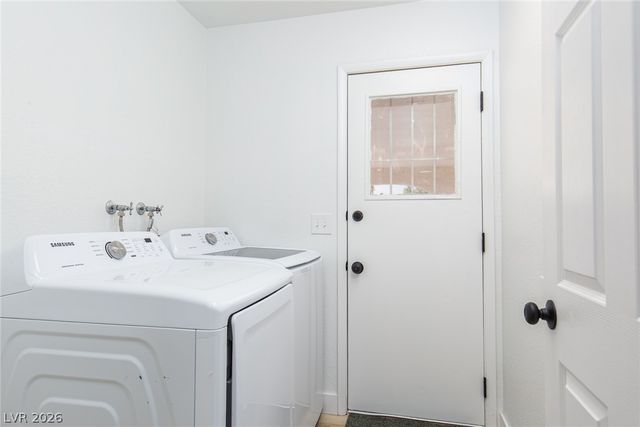 352 Lander Drive, Henderson, NV 89074