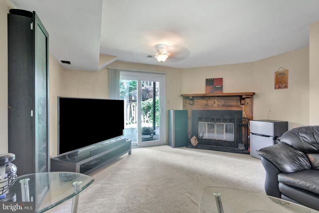 8508 LAUREL OAK DR, Springfield, VA 22153