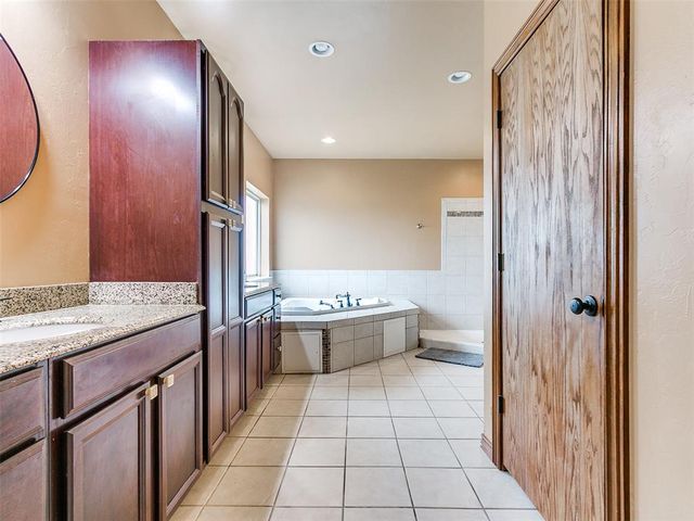 7421 High Meadows Lane, Piedmont, OK 73078