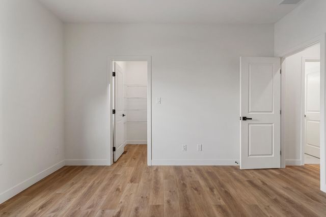 702 N Beacon Hill Circle, Urbana, IL 61802