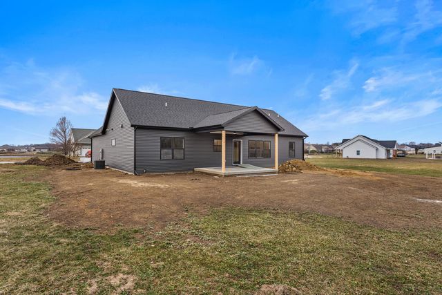 702 N Beacon Hill Circle, Urbana, IL 61802