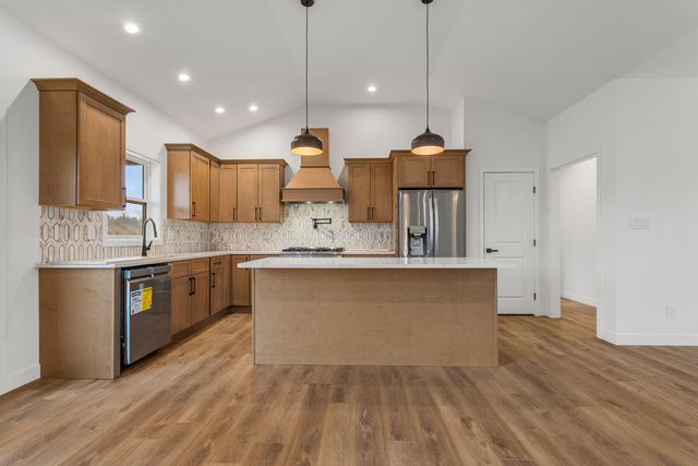 702 N Beacon Hill Circle, Urbana, IL 61802