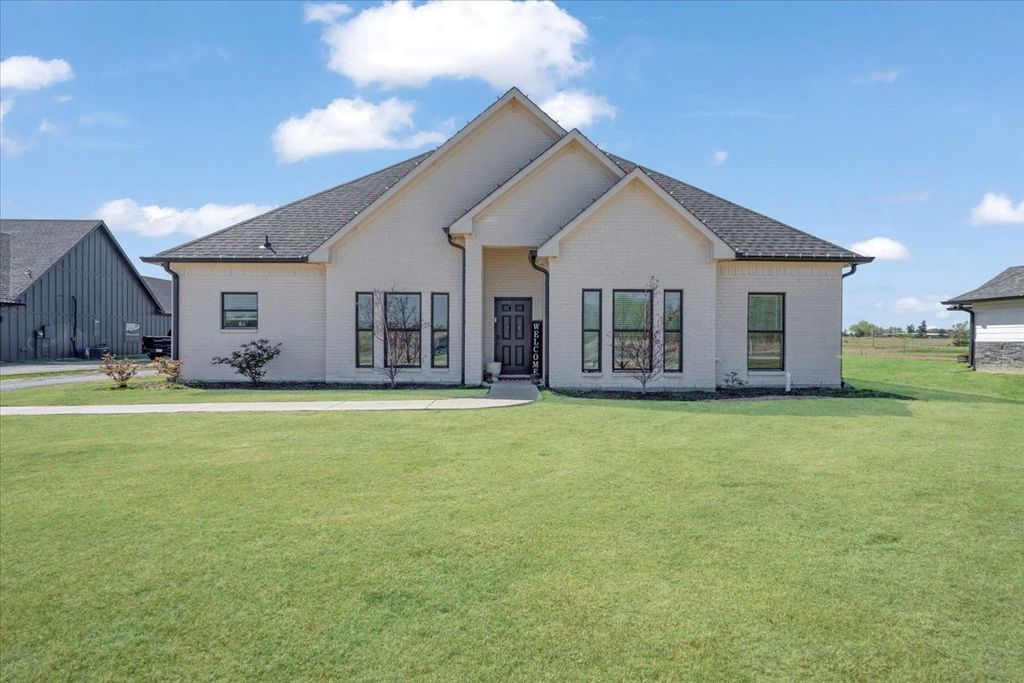 6514 Old Clarksville Road, Reno, TX 75462