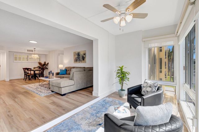 17 Colonial Club Drive 204, Boynton Beach, FL 33435