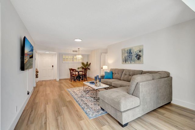 17 Colonial Club Drive 204, Boynton Beach, FL 33435