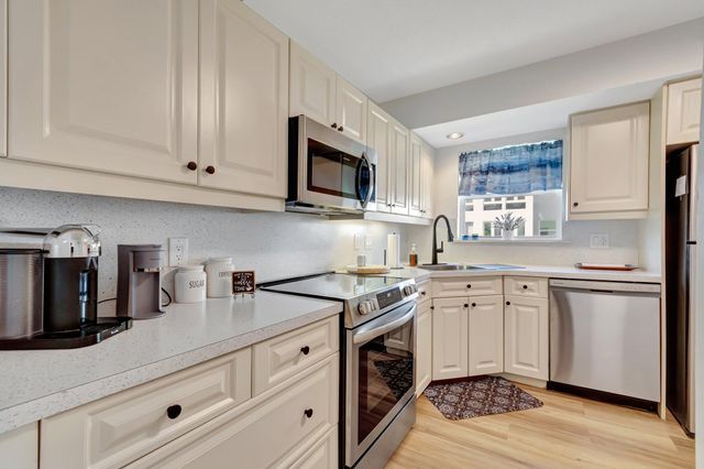 17 Colonial Club Drive 204, Boynton Beach, FL 33435