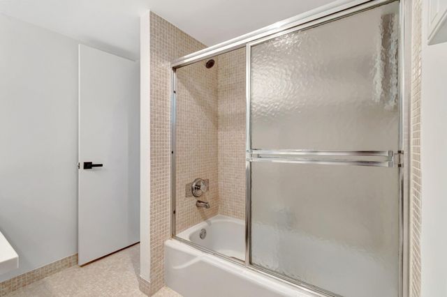 17 Colonial Club Drive 204, Boynton Beach, FL 33435