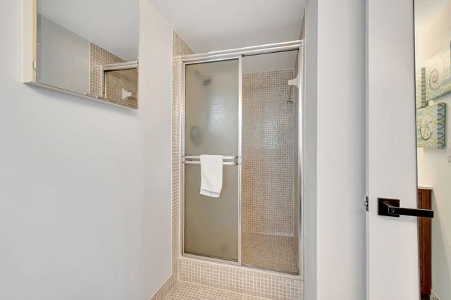 17 Colonial Club Drive 204, Boynton Beach, FL 33435