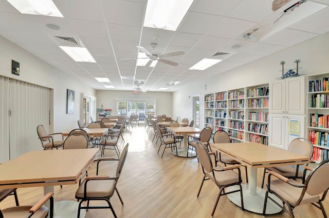 17 Colonial Club Drive 204, Boynton Beach, FL 33435