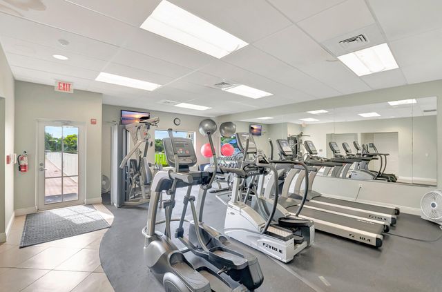 17 Colonial Club Drive 204, Boynton Beach, FL 33435