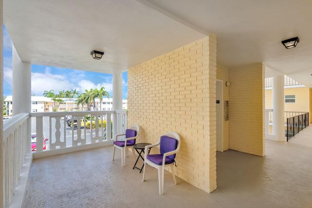 17 Colonial Club Drive 204, Boynton Beach, FL 33435