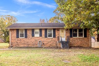 2503 Hickory Dr, Springfield, TN 37172