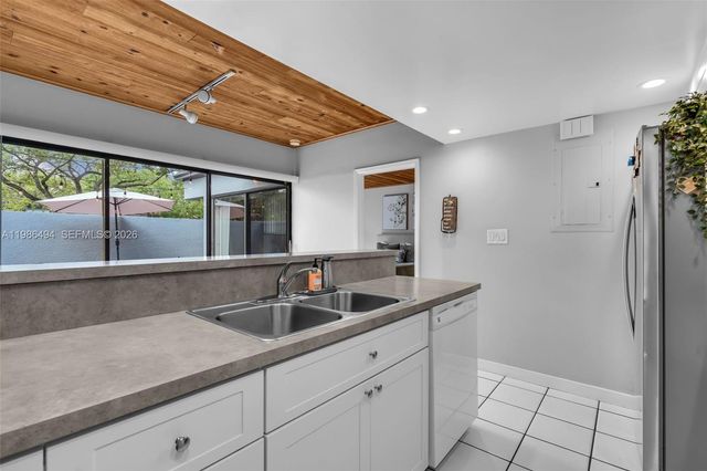 16341 Wood Walk, Miami Lakes, FL 33014