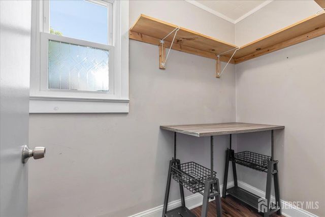 613 Maplewood Avenue, Roselle Park, NJ 07204