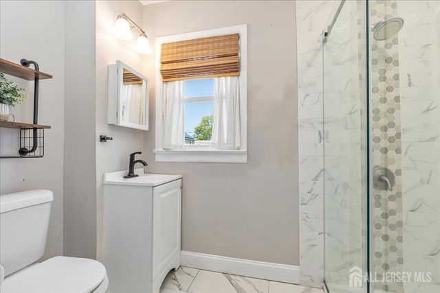 613 Maplewood Avenue, Roselle Park, NJ 07204