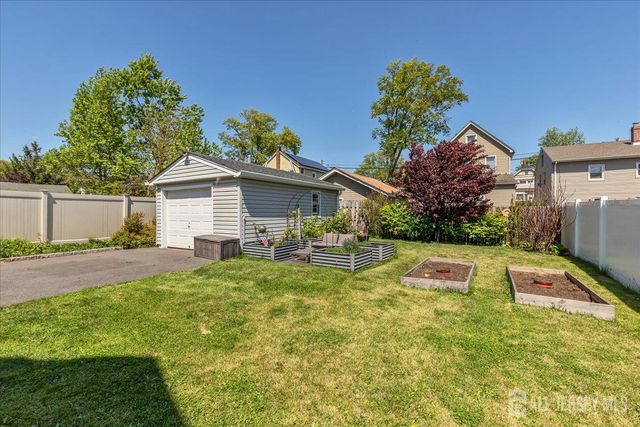 613 Maplewood Avenue, Roselle Park, NJ 07204