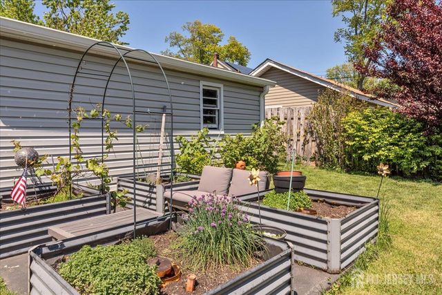 613 Maplewood Avenue, Roselle Park, NJ 07204