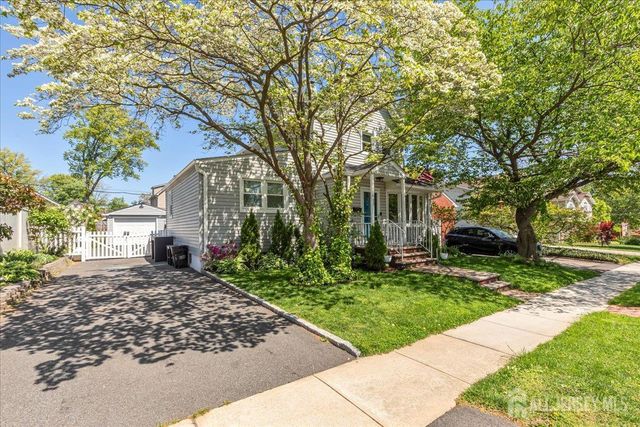 613 Maplewood Avenue, Roselle Park, NJ 07204
