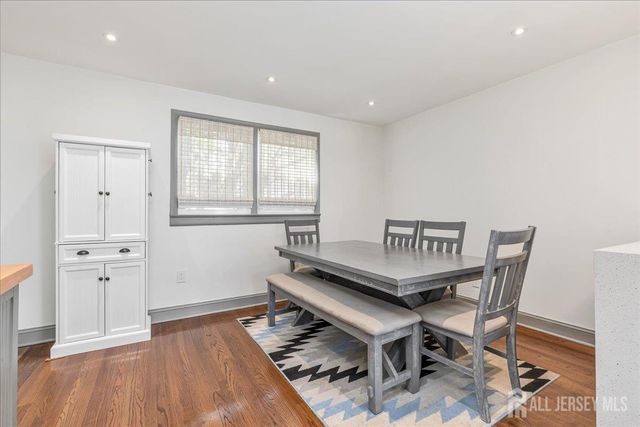 613 Maplewood Avenue, Roselle Park, NJ 07204