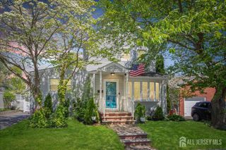 613 Maplewood Avenue, Roselle Park, NJ 07204