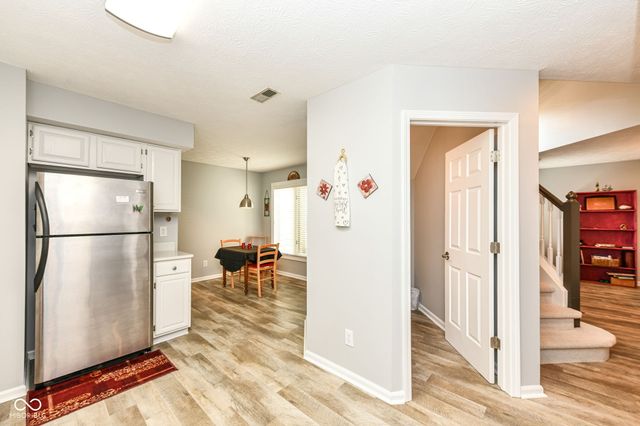 8091 Farmhurst Lane, Indianapolis, IN 46236