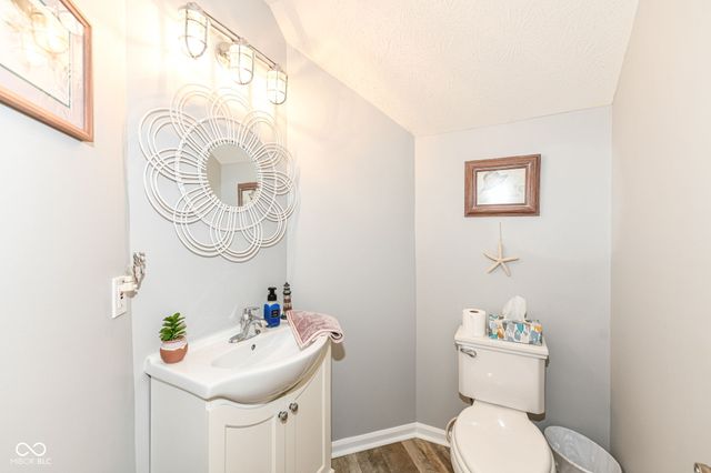 8091 Farmhurst Lane, Indianapolis, IN 46236