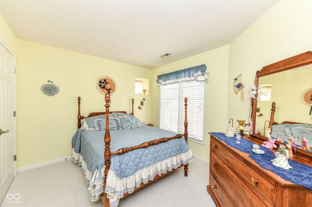 8091 Farmhurst Lane, Indianapolis, IN 46236