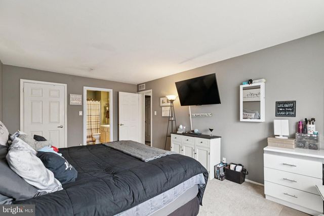 4808 ABERDEEN LN, Blackwood, NJ 08012