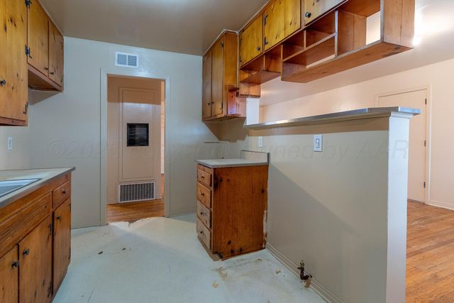 2414 ORANGE Street, Amarillo, TX 79107