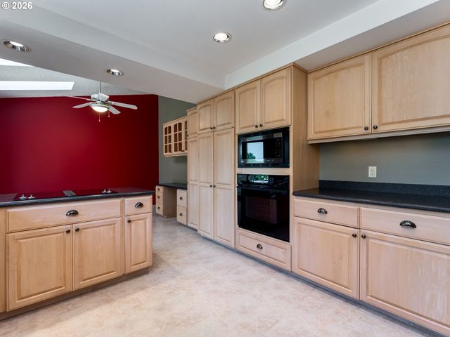525 Ne 125TH Cir, Vancouver, WA 98685