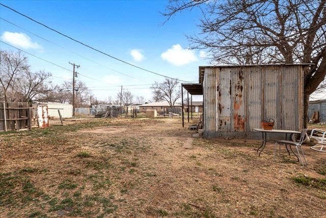 1316 W 6th Street, Littlefield, TX 79339