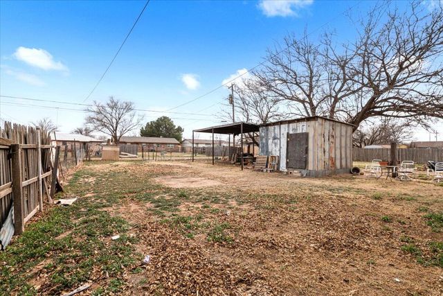 1316 W 6th Street, Littlefield, TX 79339