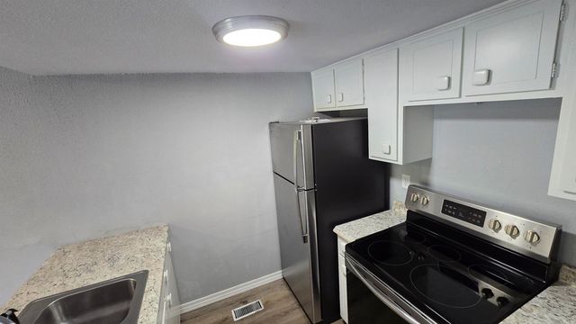 601 Dave Creek Pkwy Apt 73, Fairfield Bay, AR 72088