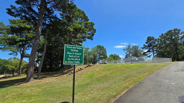 601 Dave Creek Pkwy Apt 73, Fairfield Bay, AR 72088