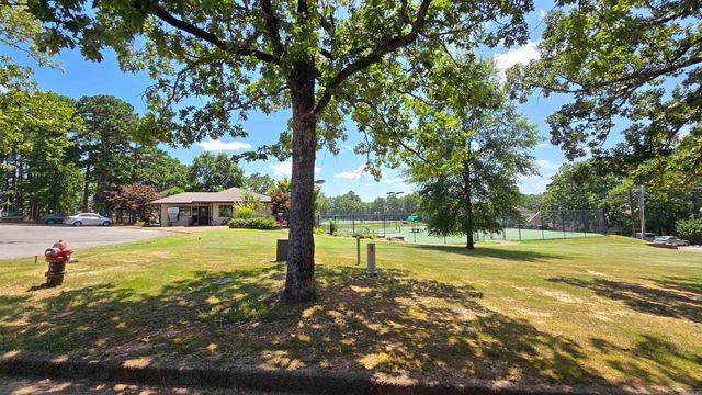 601 Dave Creek Pkwy Apt 73, Fairfield Bay, AR 72088