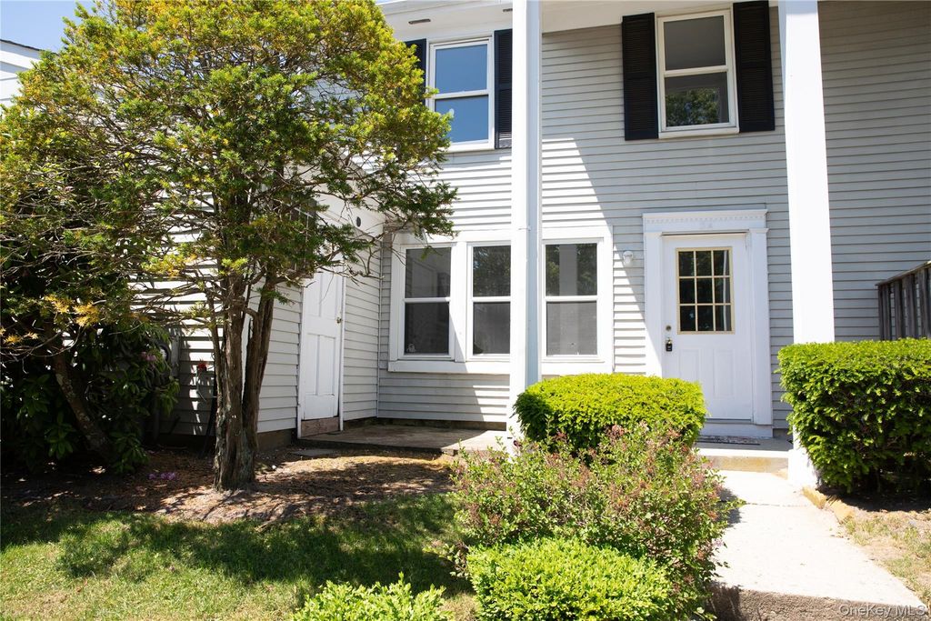 3 Valley Forge Court 3, Ridge, NY 11961