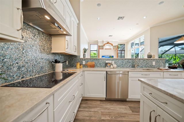 2556 Eagle Run Ln, Weston, FL 33327