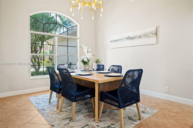 2556 Eagle Run Ln, Weston, FL 33327