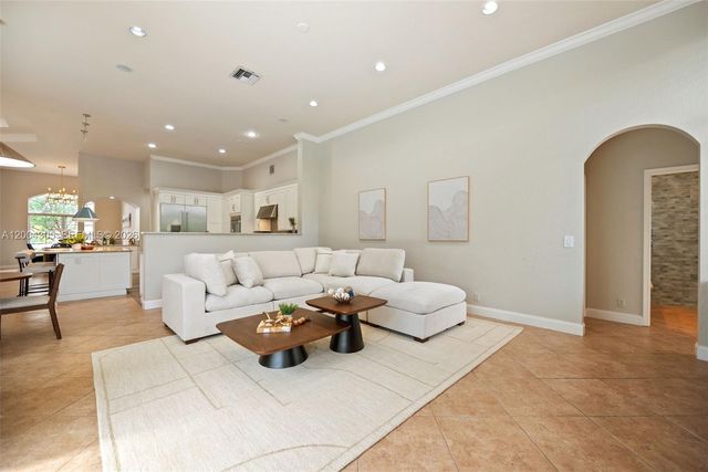 2556 Eagle Run Ln, Weston, FL 33327