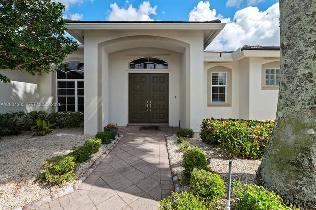 2556 Eagle Run Ln, Weston, FL 33327