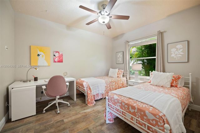 2556 Eagle Run Ln, Weston, FL 33327