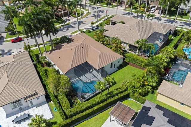2556 Eagle Run Ln, Weston, FL 33327