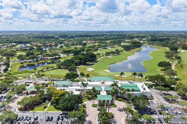 2556 Eagle Run Ln, Weston, FL 33327