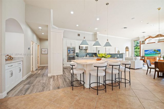 2556 Eagle Run Ln, Weston, FL 33327