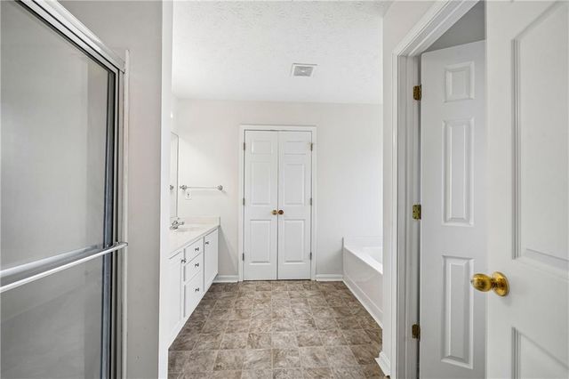 1709 Wyntercreek Lane, Hoschton, GA 30548