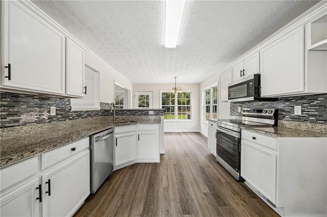 1709 Wyntercreek Lane, Hoschton, GA 30548